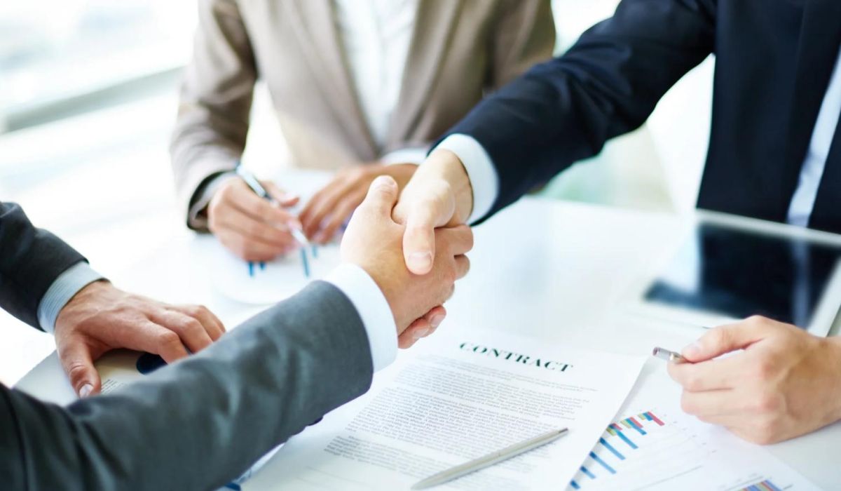 Cómo ajustar el flotador del WC sin que pierda BCN