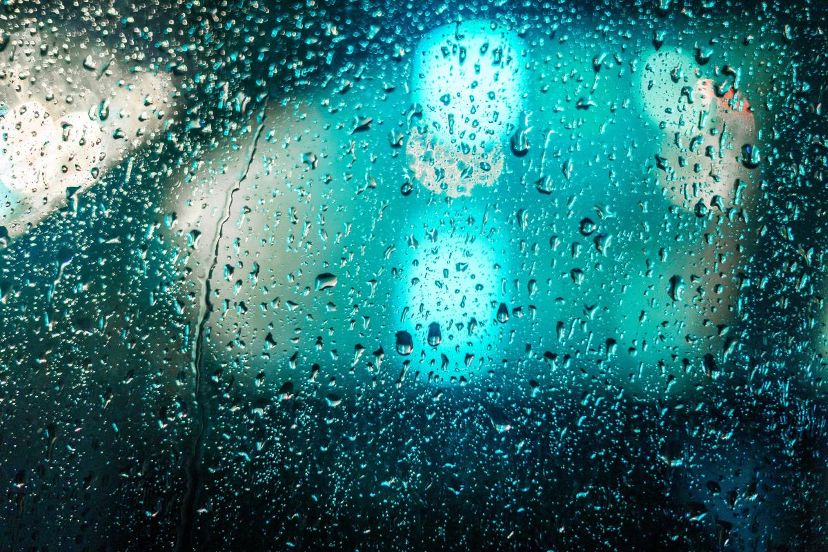 Cómo evitar humedades en techos de baños en Barcelona