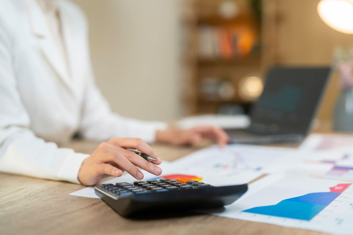 Cómo evitar retornos de olor en desagües de cocina BCN