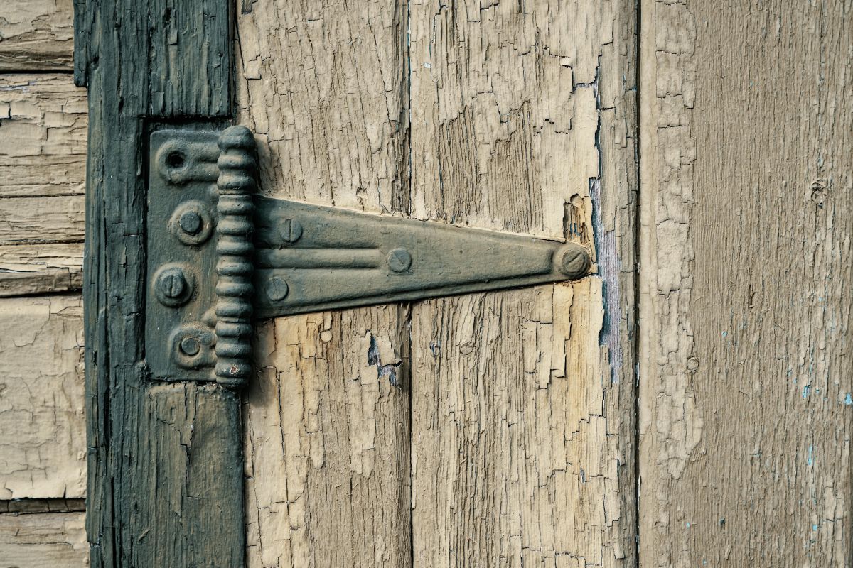 Por qué chirrían las puertas y cómo arreglarlo en Barcelona