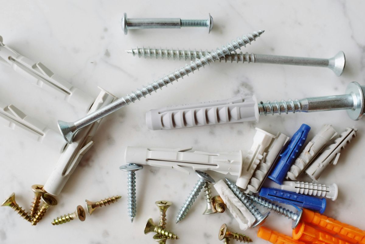 Por qué vibra un grifo monomando al abrir en BCN